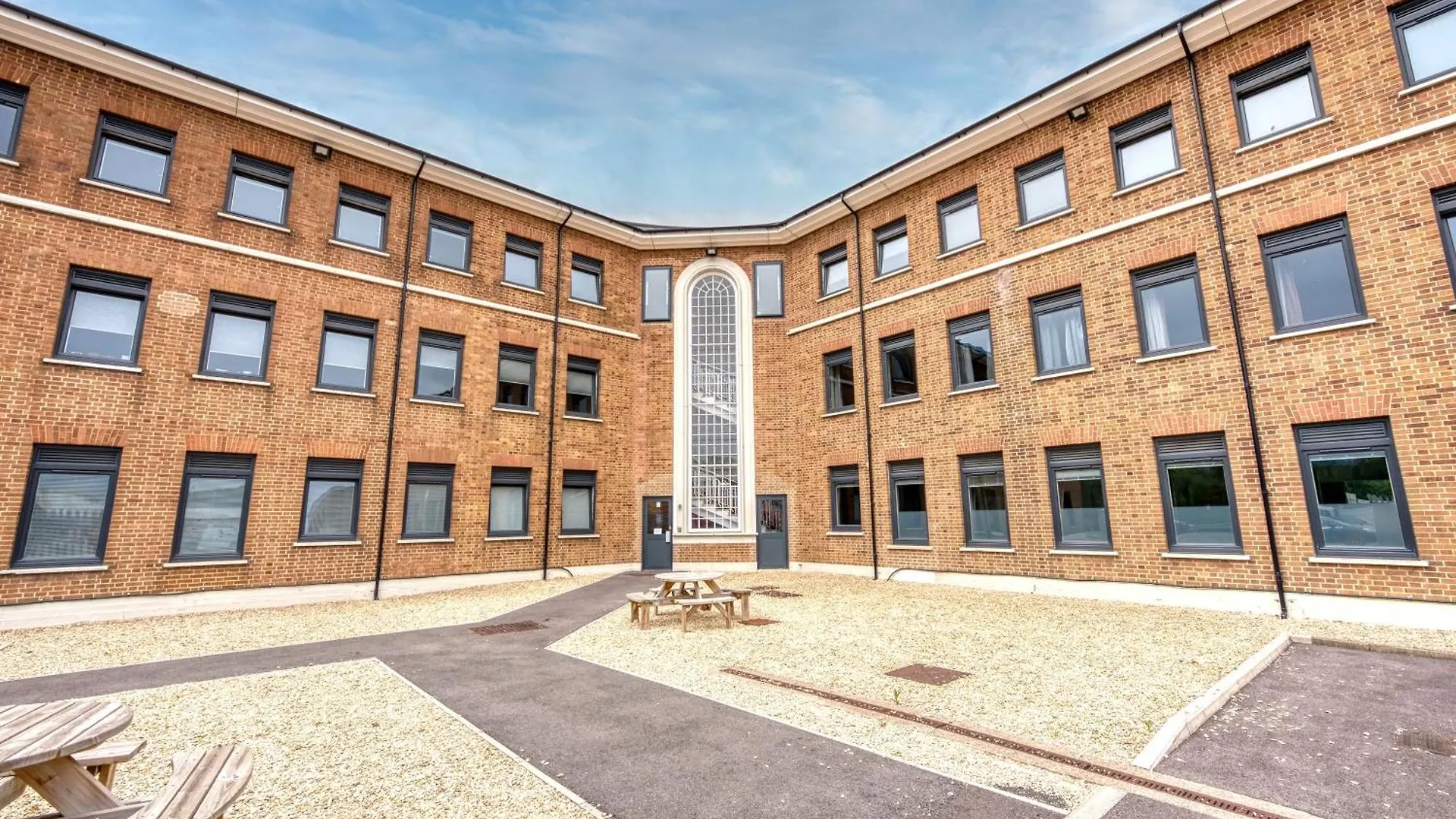 The Post House Two By Fortuna Property Gloucester 0*,